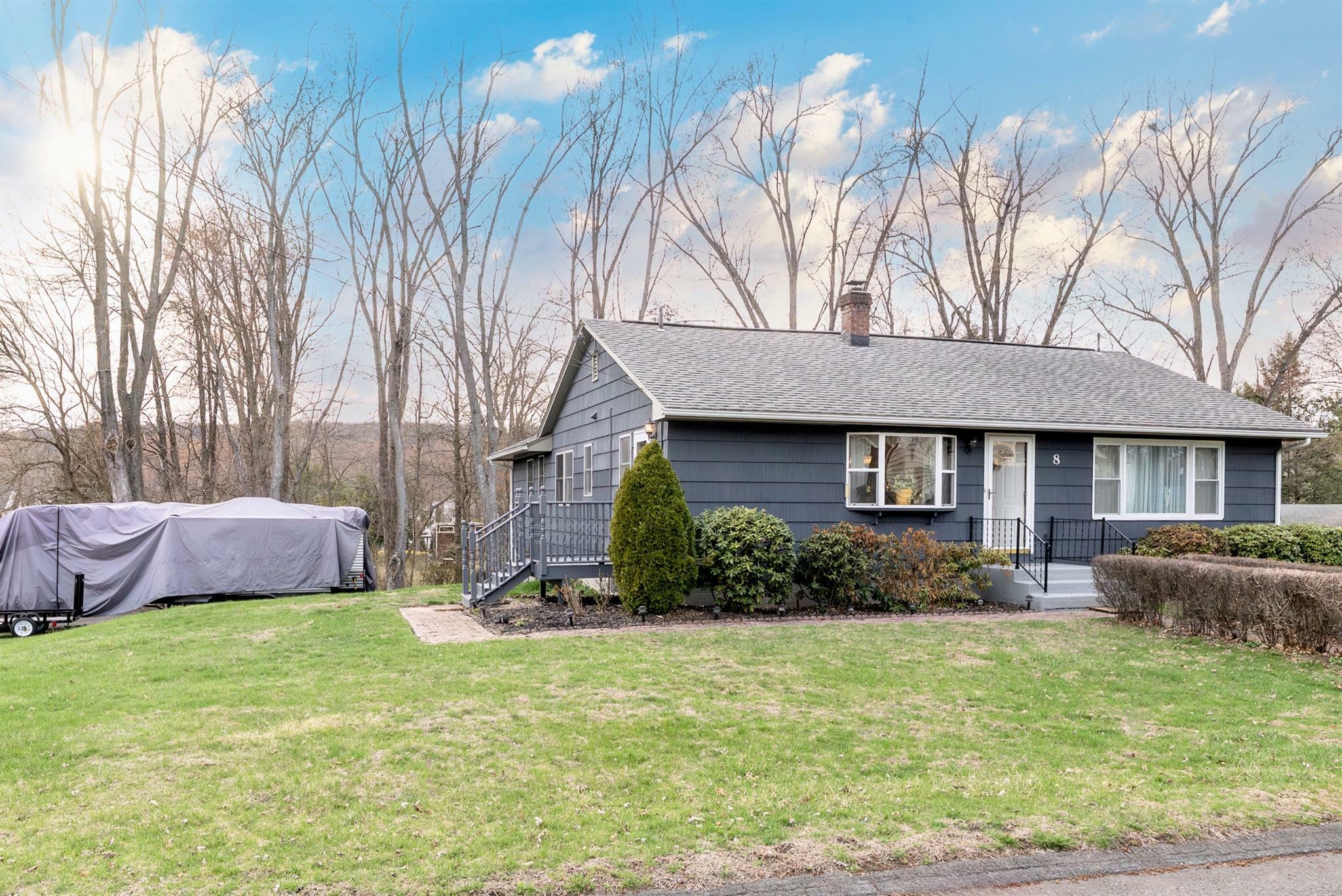 8 Vans Terrace  Lake Katrine NY 12449 photo