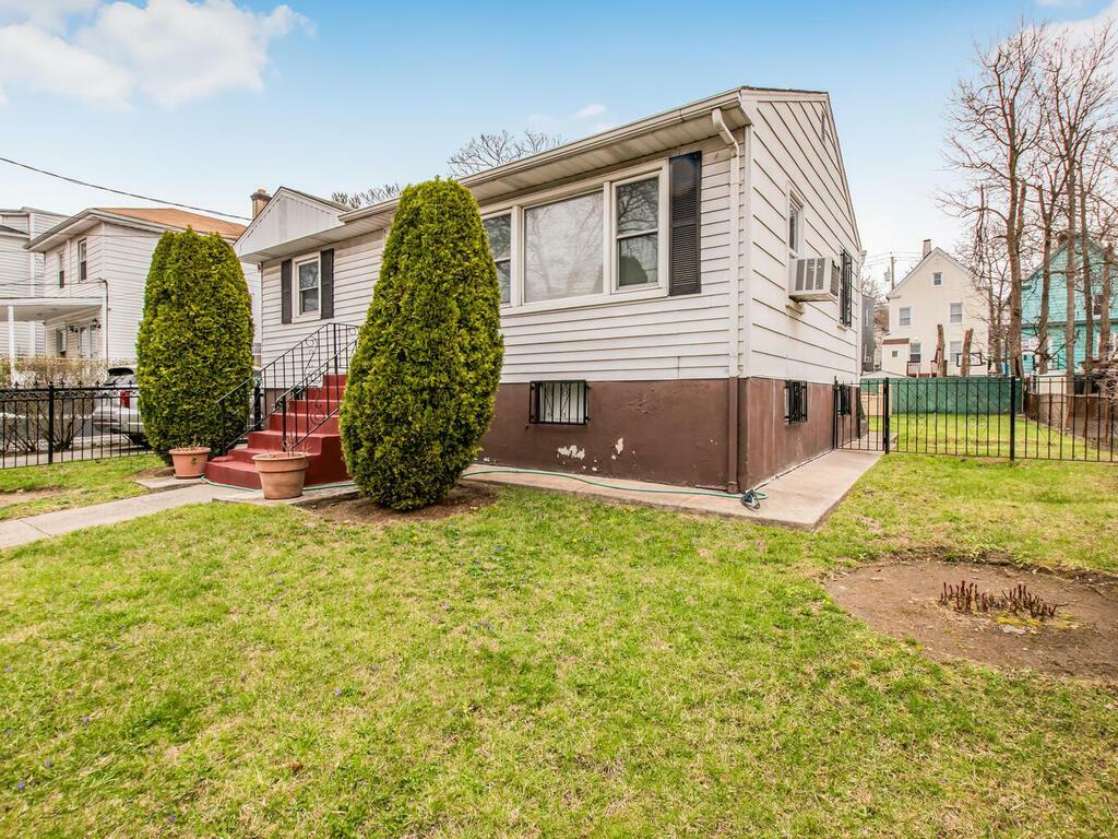 Property Photo: 351 S 6th Avenue NY 10550