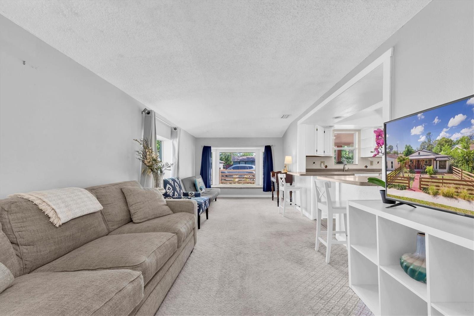 Property Photo:  630 48th Avenue N  FL 33703 