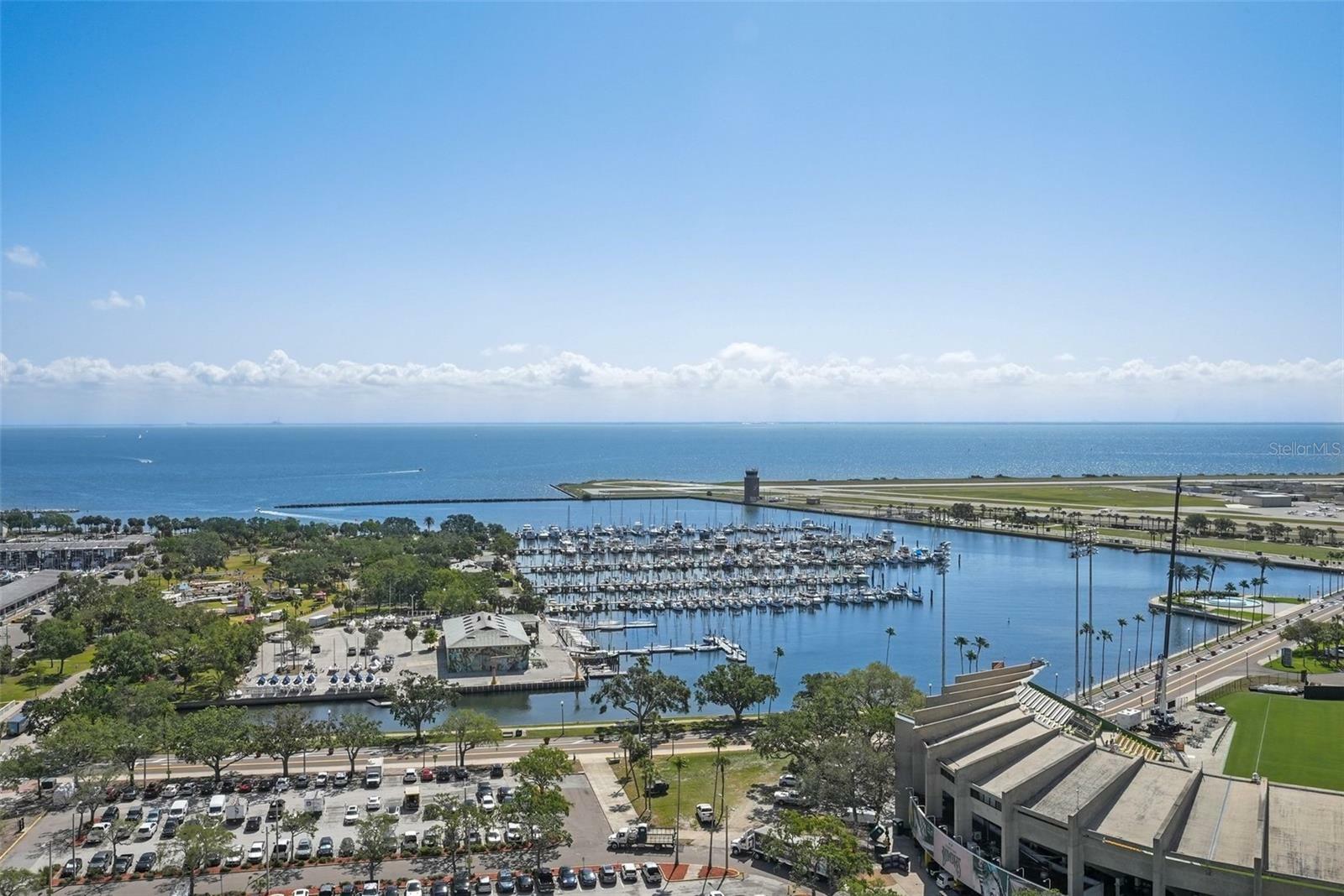 Property Photo: 175 1st Street S 2005 FL 33701