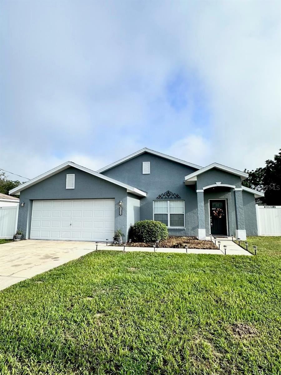 Property Photo:  8004 Juniper Rd  FL 34480 