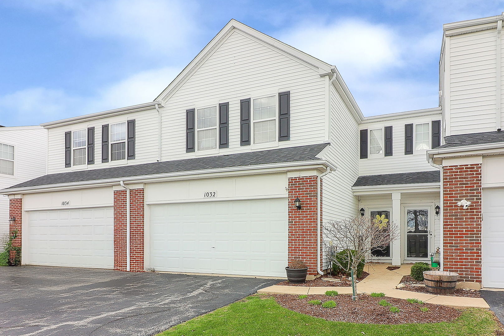 Property Photo: 1032 Heron Circle IL 60431
