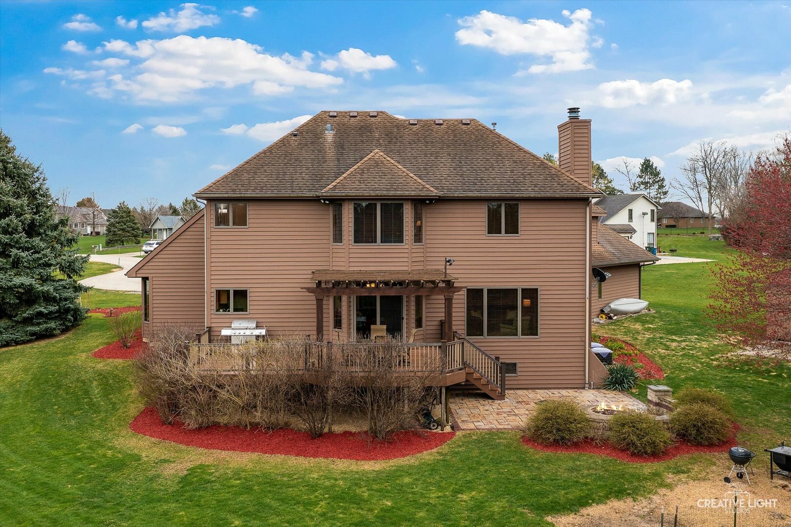 Property Photo: 17 Red Hawk Court IL 60543
