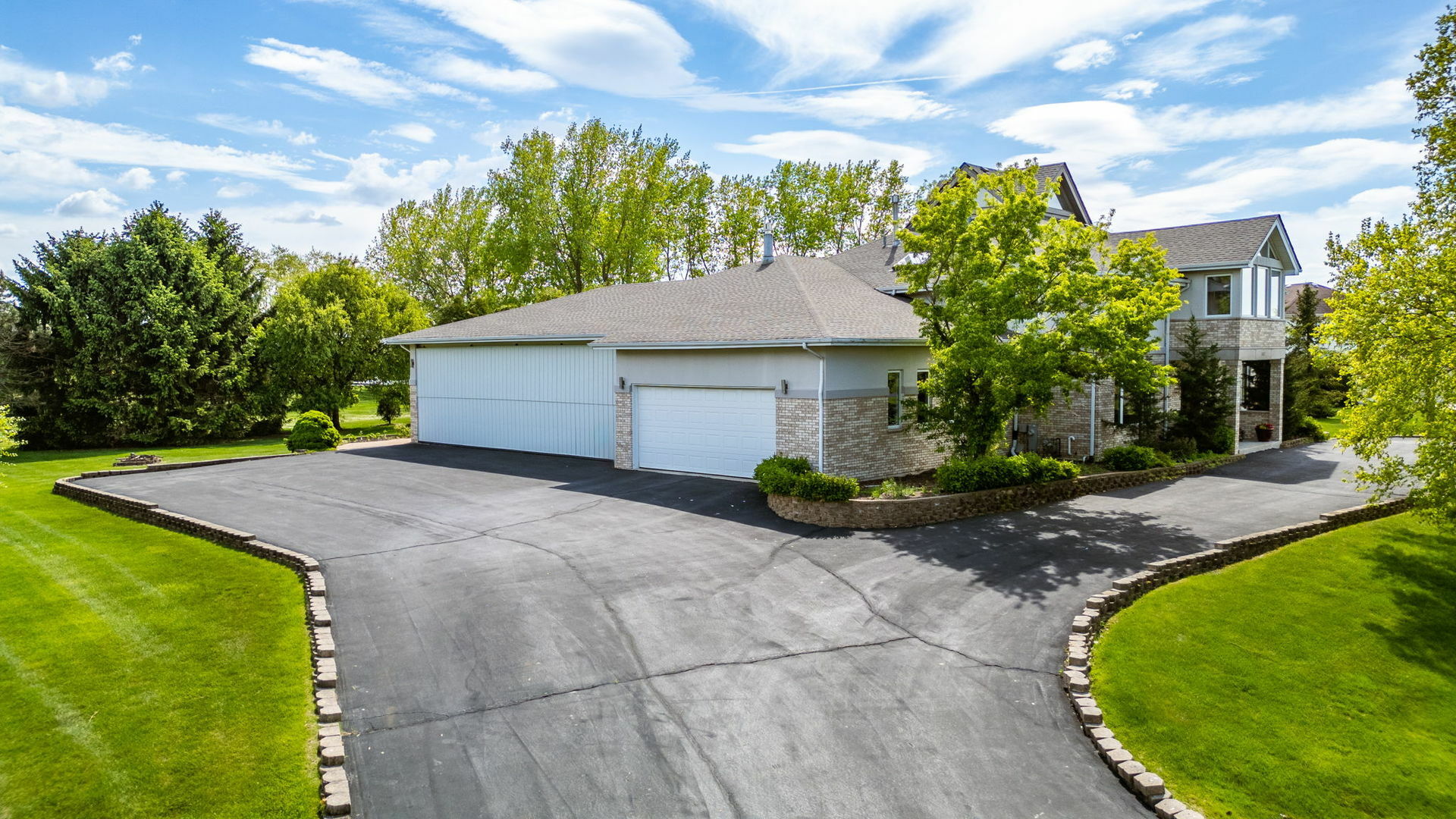 Property Photo: 6827 W Johnson Court IL 60449