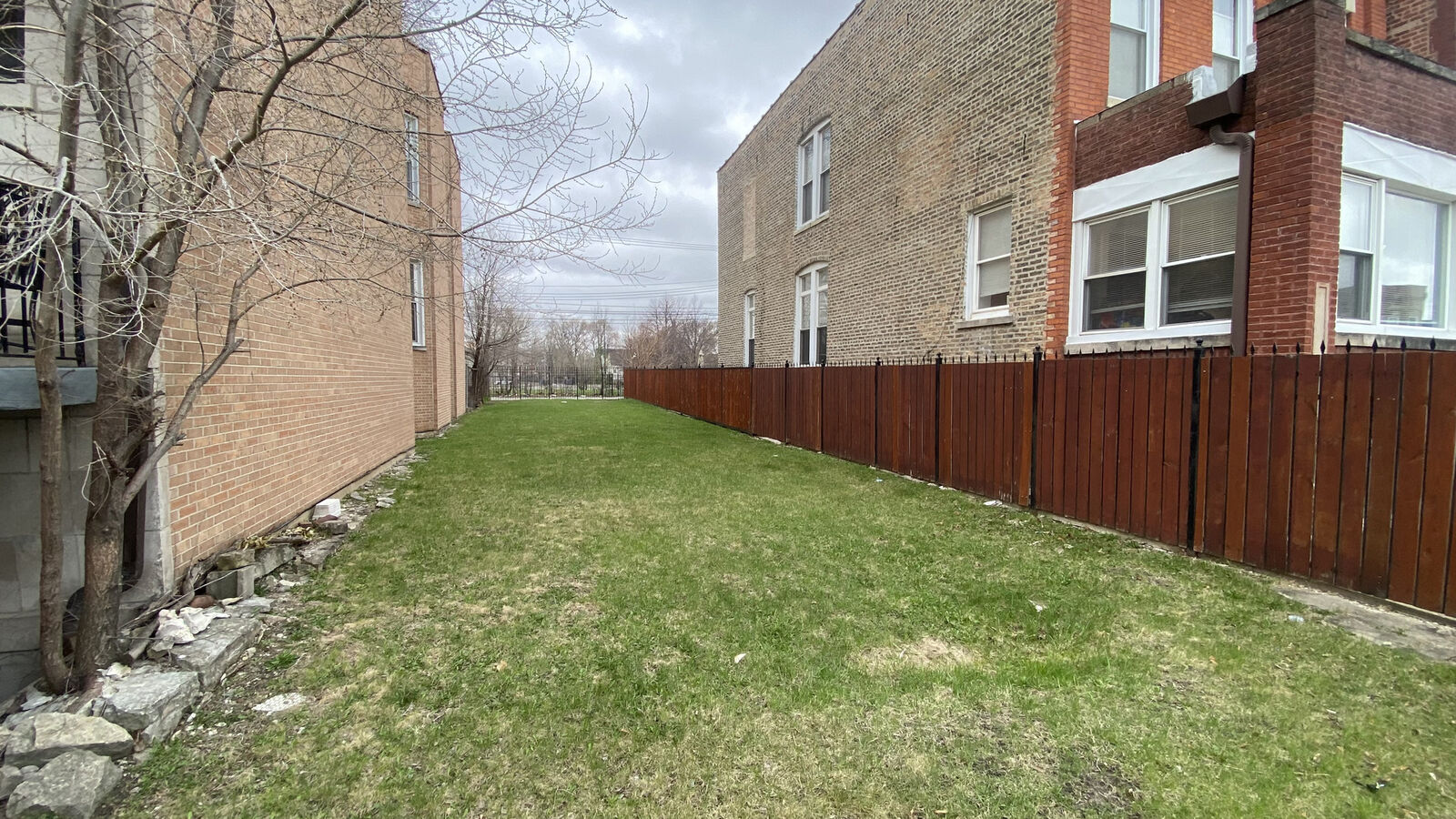 Property Photo:  3031 W Warren Boulevard  IL 60612 