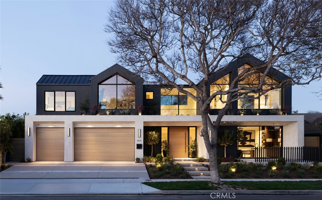 Property Photo: 2100 Windward Ln CA 92660