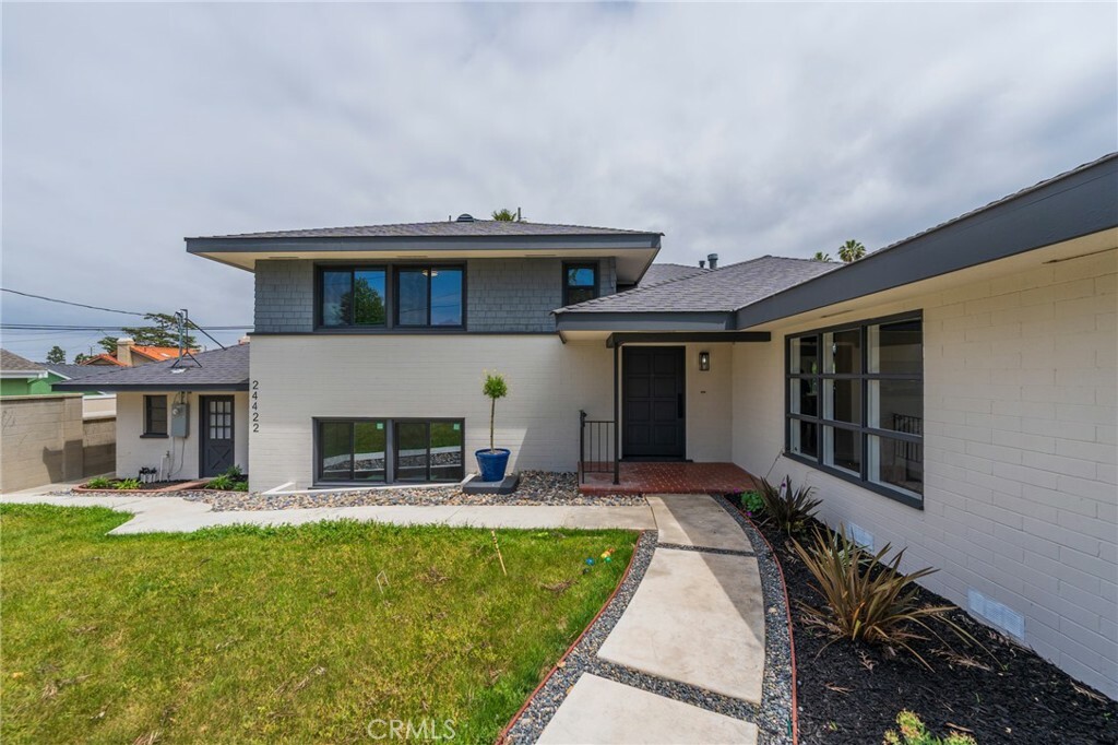 Property Photo: 24422 Los Codona Avenue CA 90505