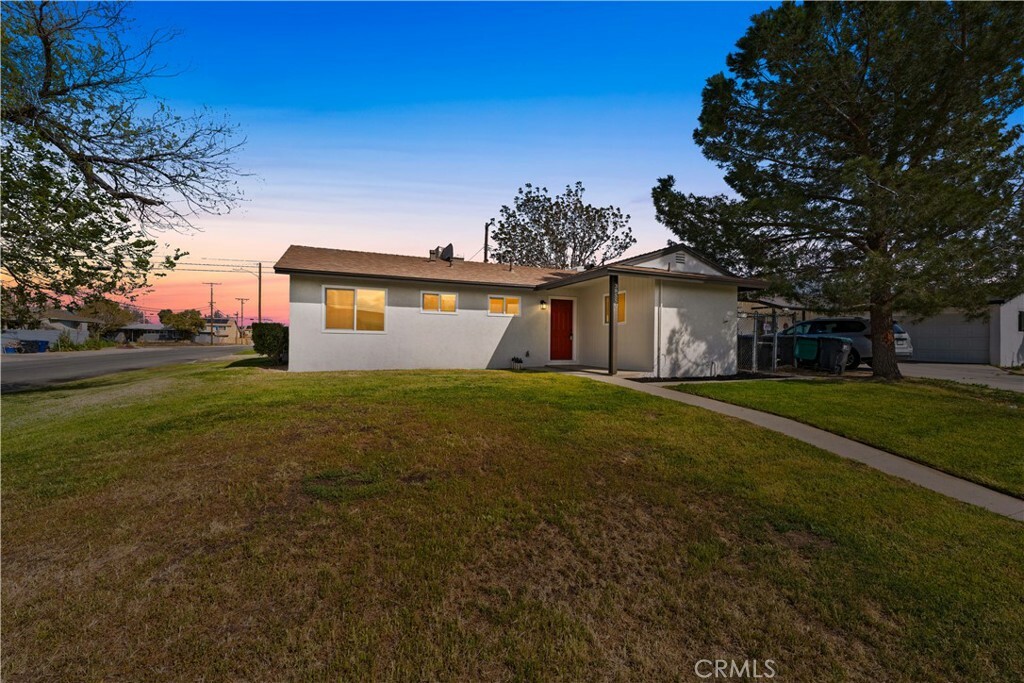 Property Photo: 38550 36th Street E CA 93550