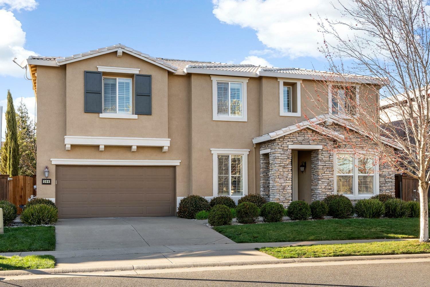 Property Photo: 208 Plowman Court CA 95747