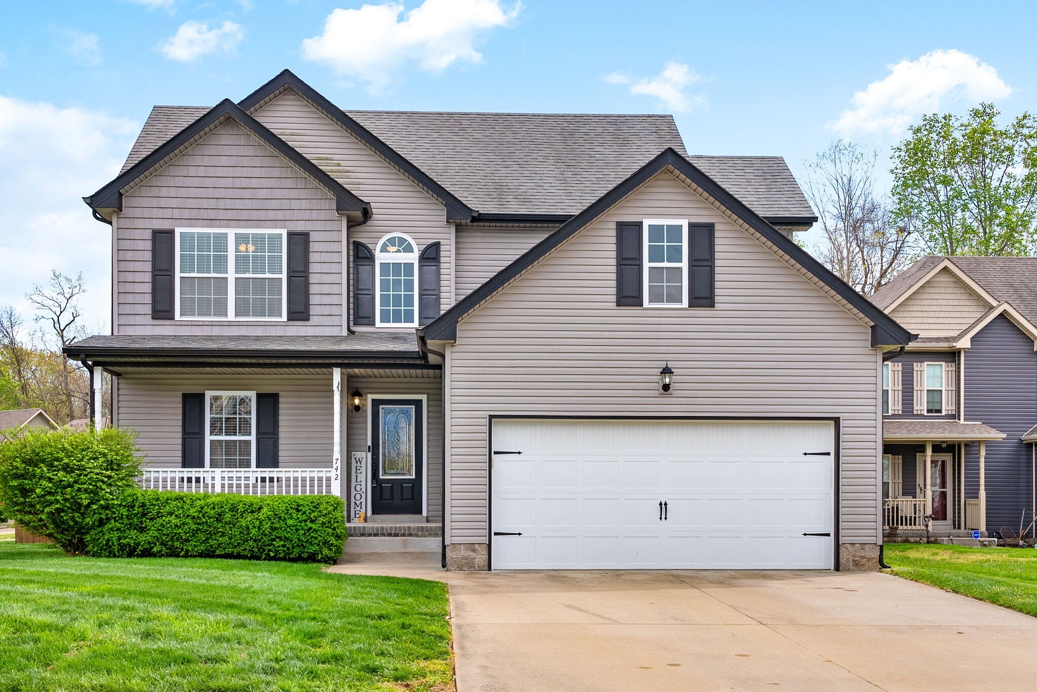 Property Photo: 742 Sleek Fox Dr TN 37040
