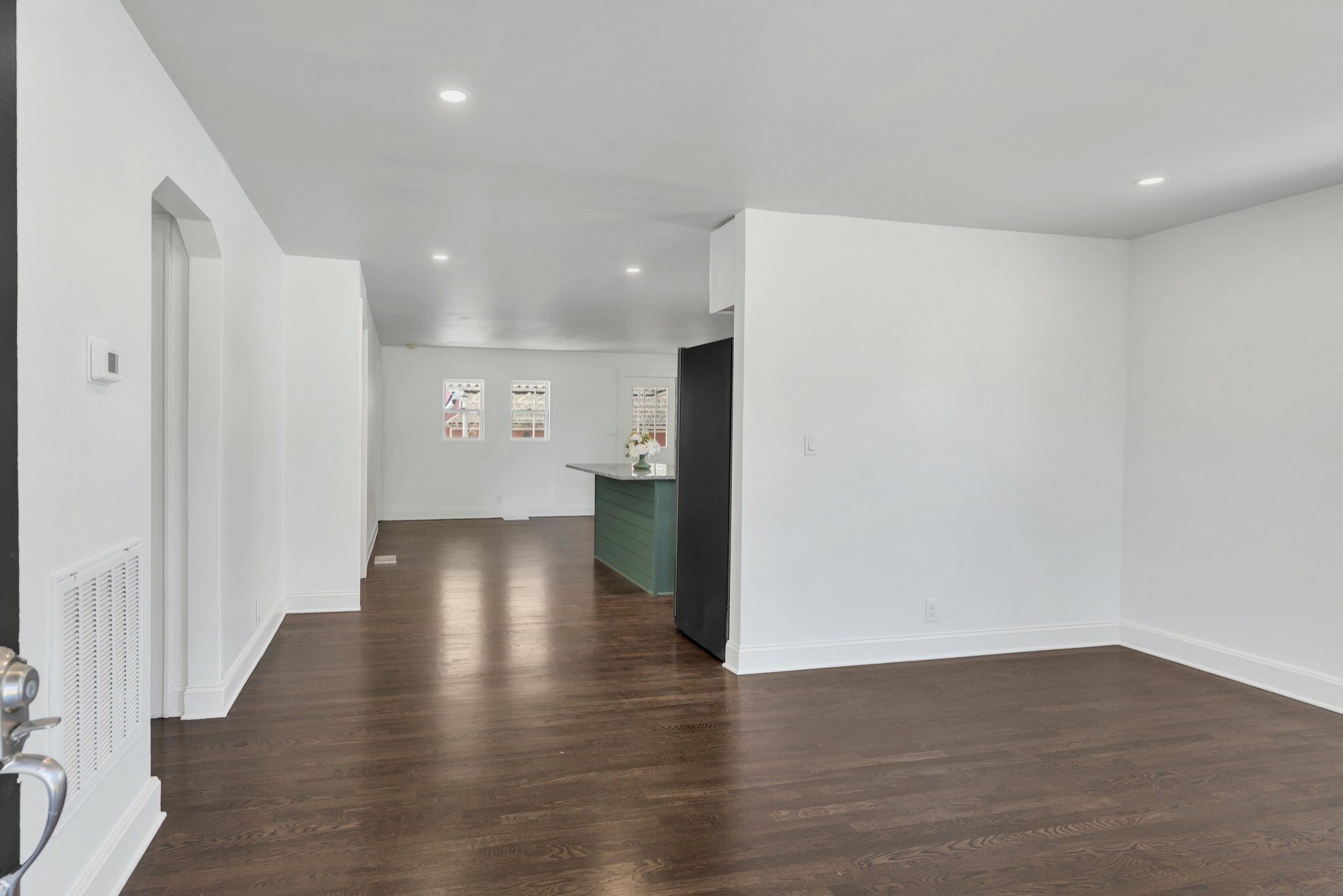 Property Photo: 430 Emmitt Ave TN 37115