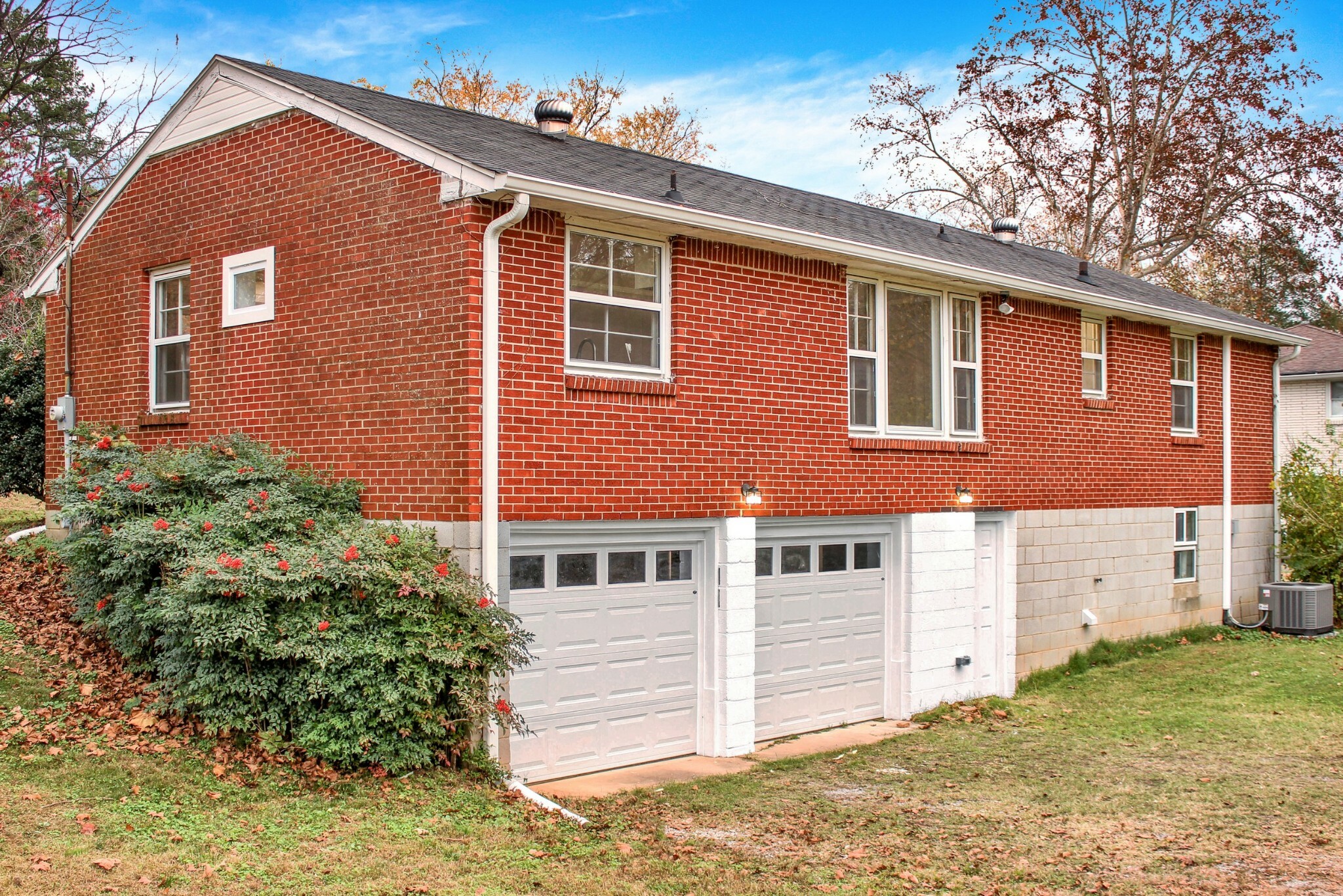 Property Photo: 216 Belding Dr TN 37214