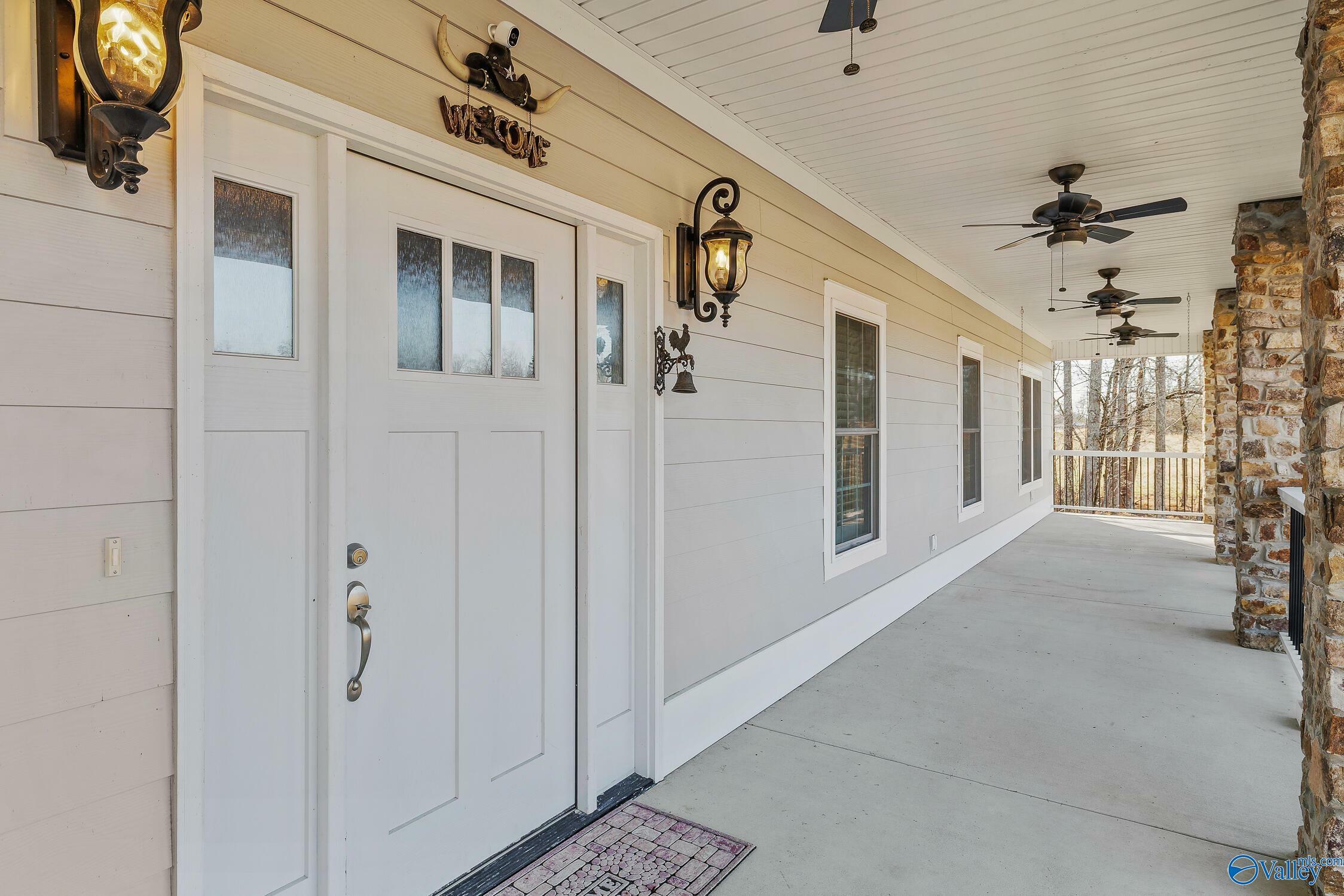 Property Photo: 658 County Road 315 AL 35958