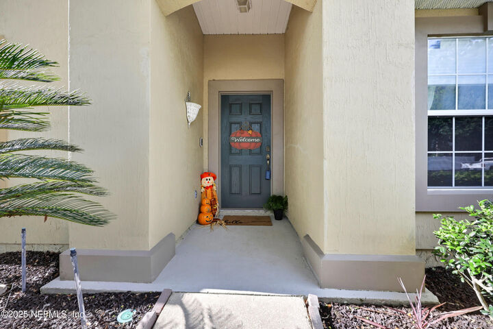 Property Photo: 816 Bonaparte Landing Boulevard FL 32218