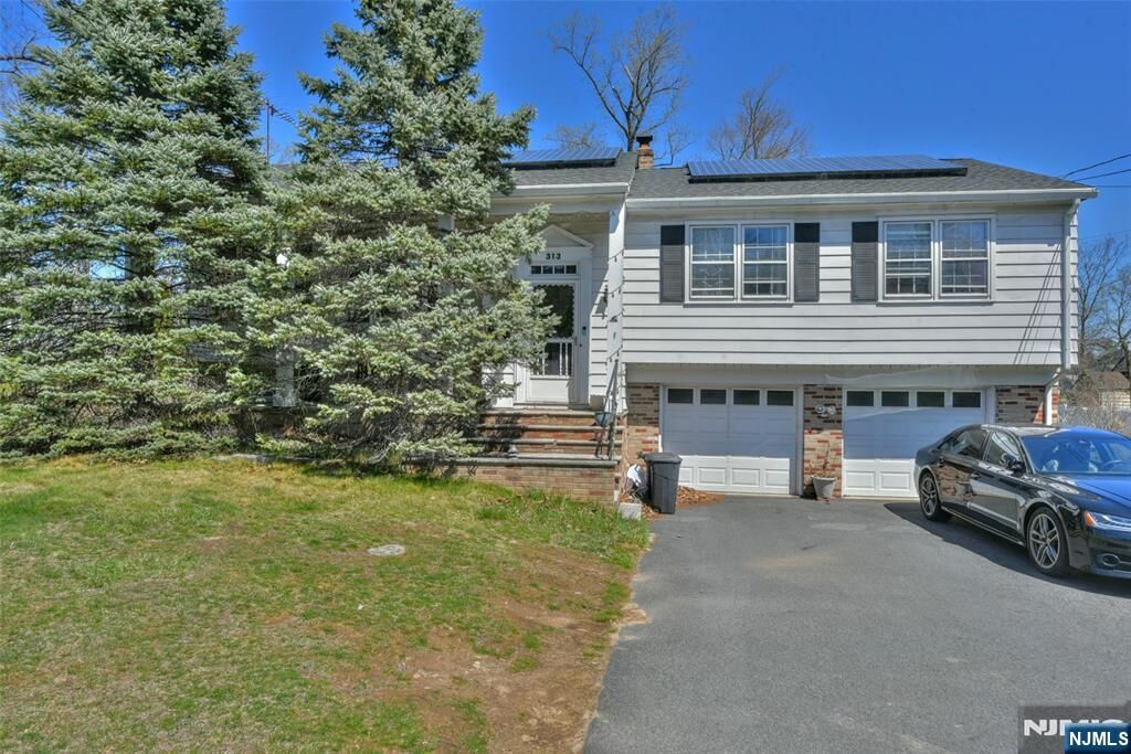 Property Photo:  313 Wyckoff Avenue  NJ 07463 