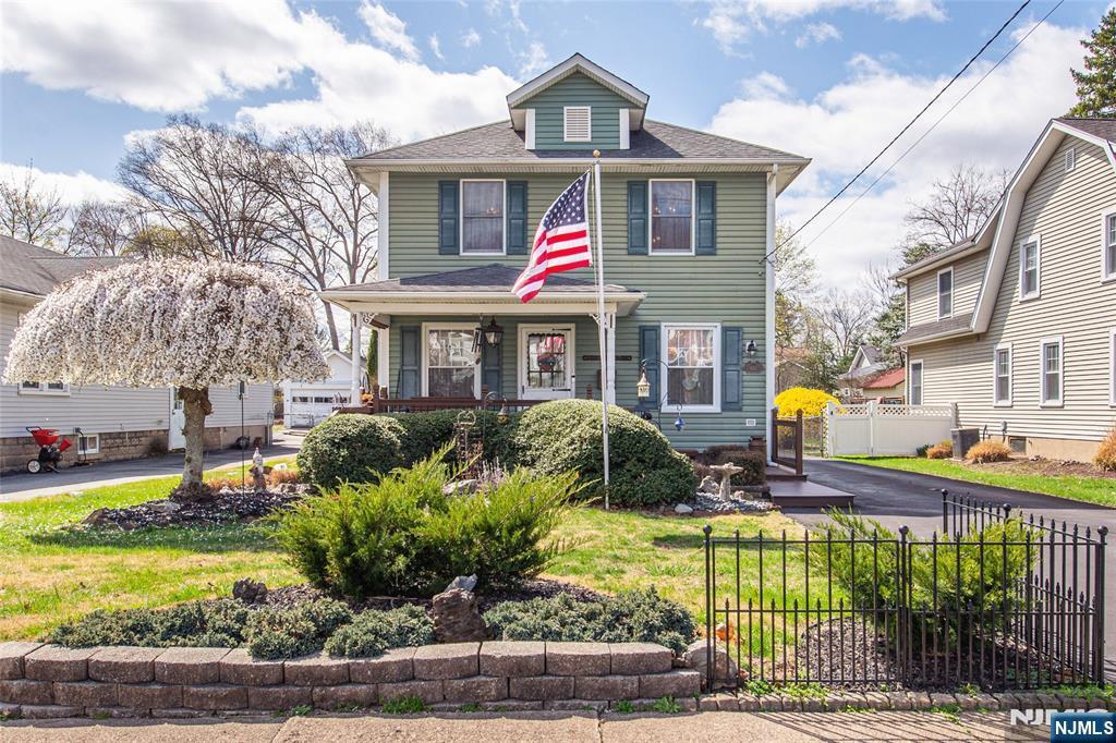 Property Photo:  642 Lincoln Avenue  NJ 07442 