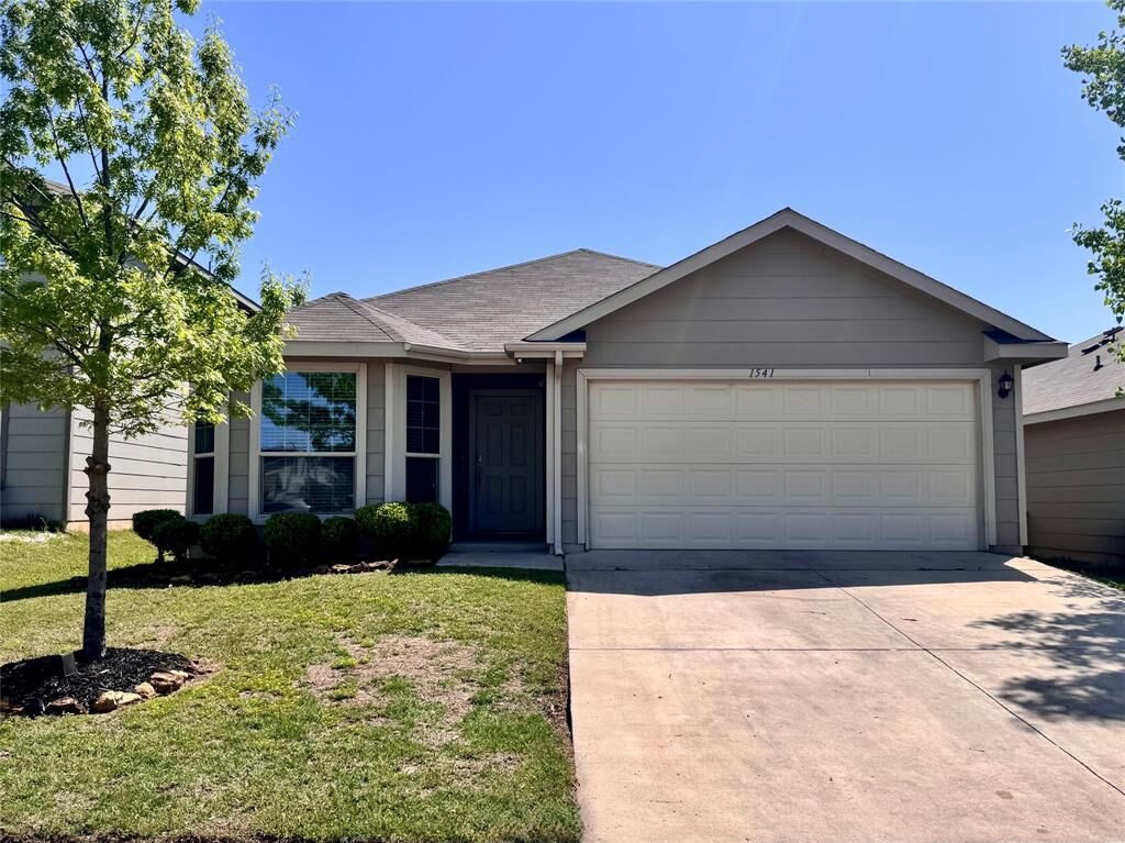 Property Photo:  1541 Sierra Estate Trail  TX 76119 