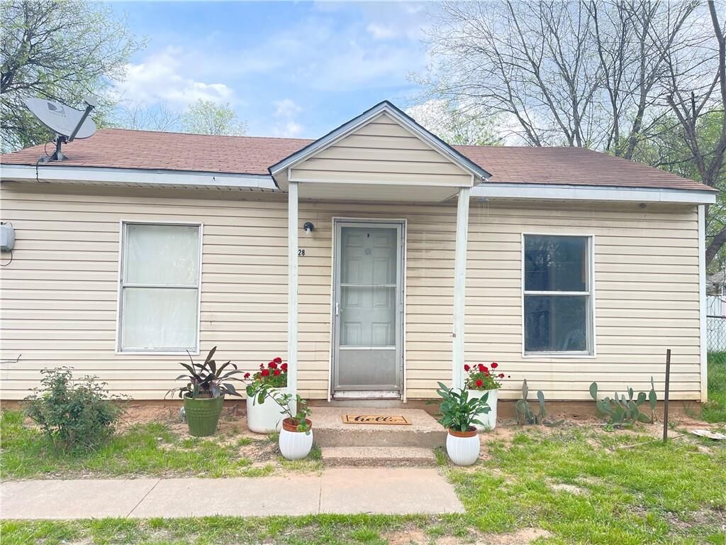 Property Photo:  128 San Pedro Street  TX 76705 