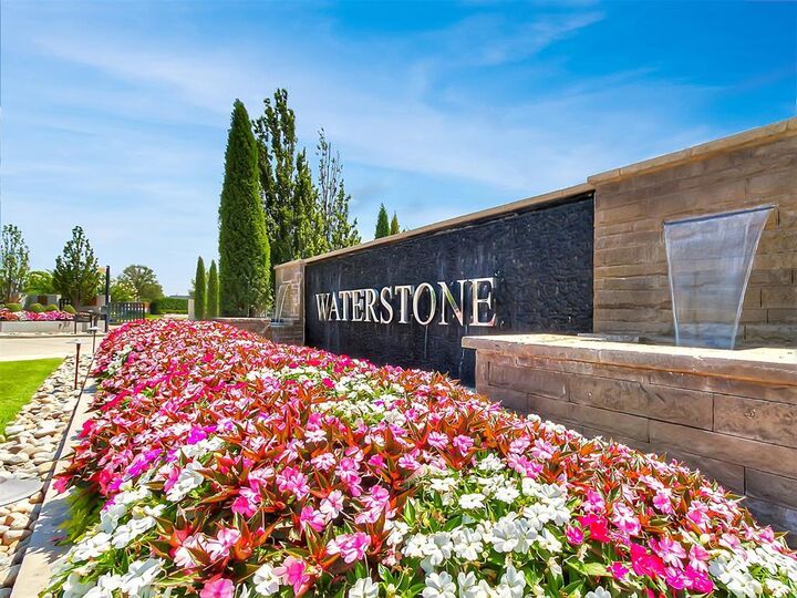 Property Photo: 15612 Waterstone Way OK 73013