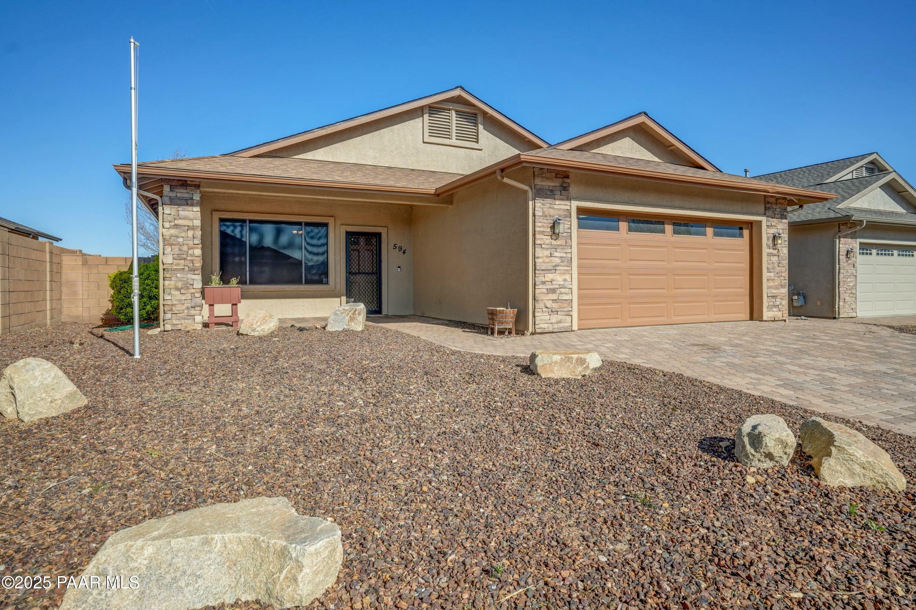 Property Photo: 594 N Magdalena Street AZ 86327