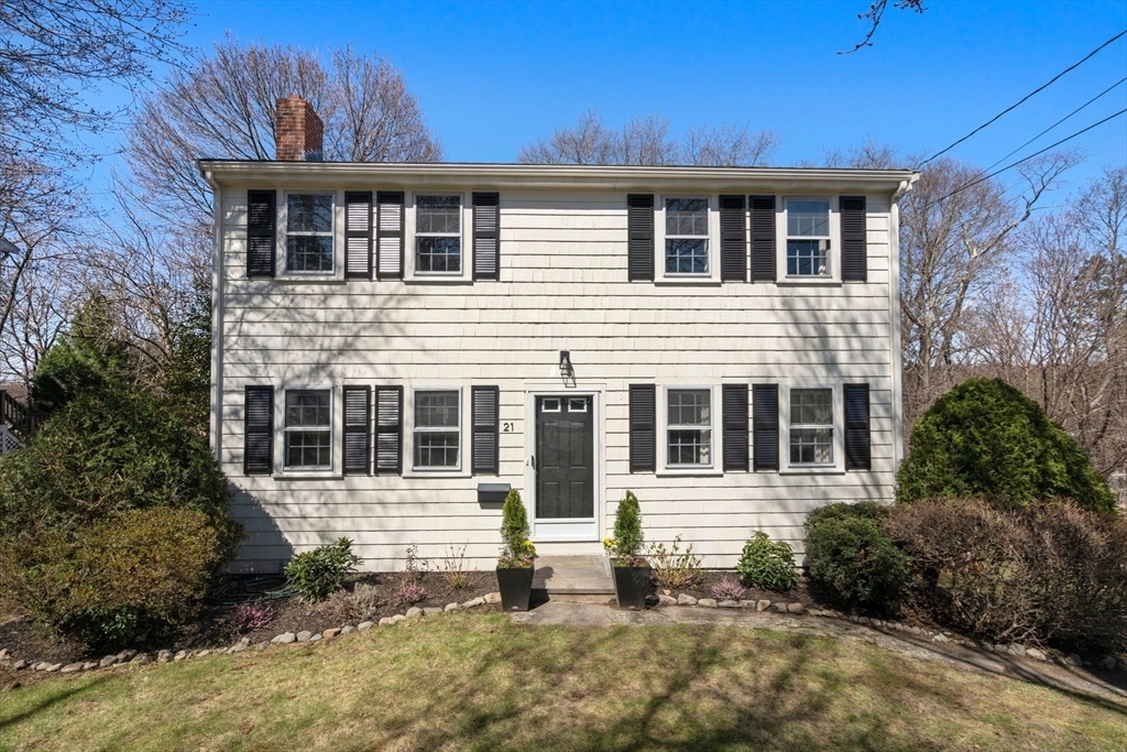 21 Harborview Dr  Hingham MA 02043 photo
