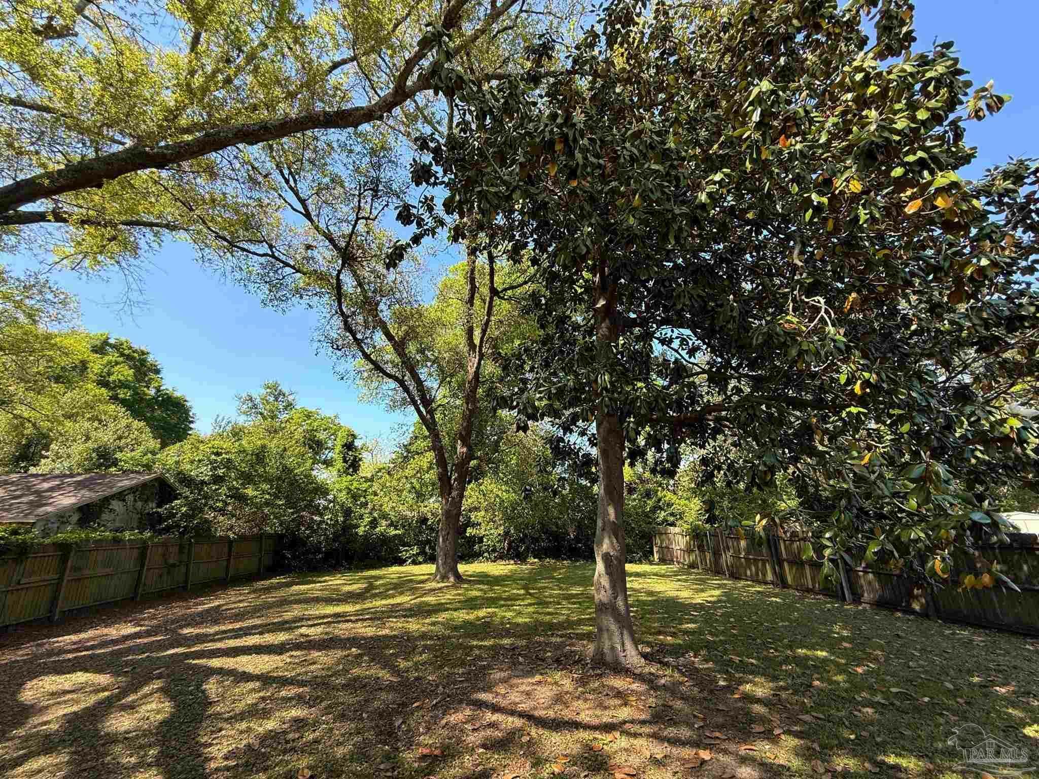Property Photo: 700 W Hernandez St FL 32501