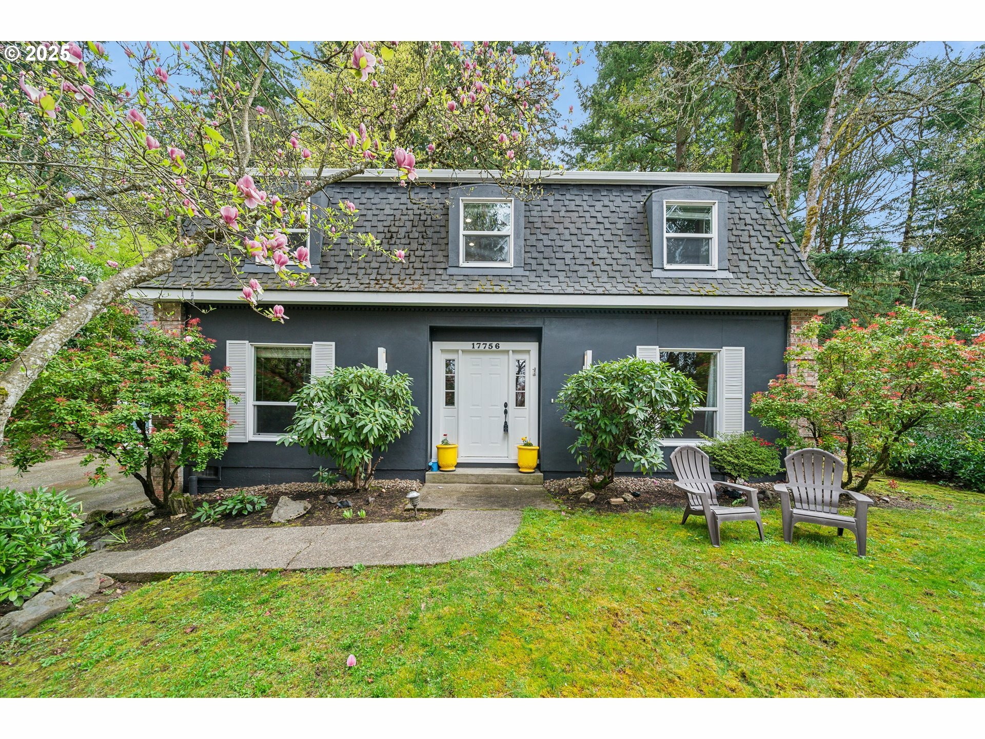 Property Photo: 17756 Westview Dr OR 97034