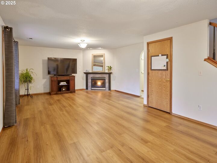 Property Photo: 14604 NW 7th Pl WA 98685