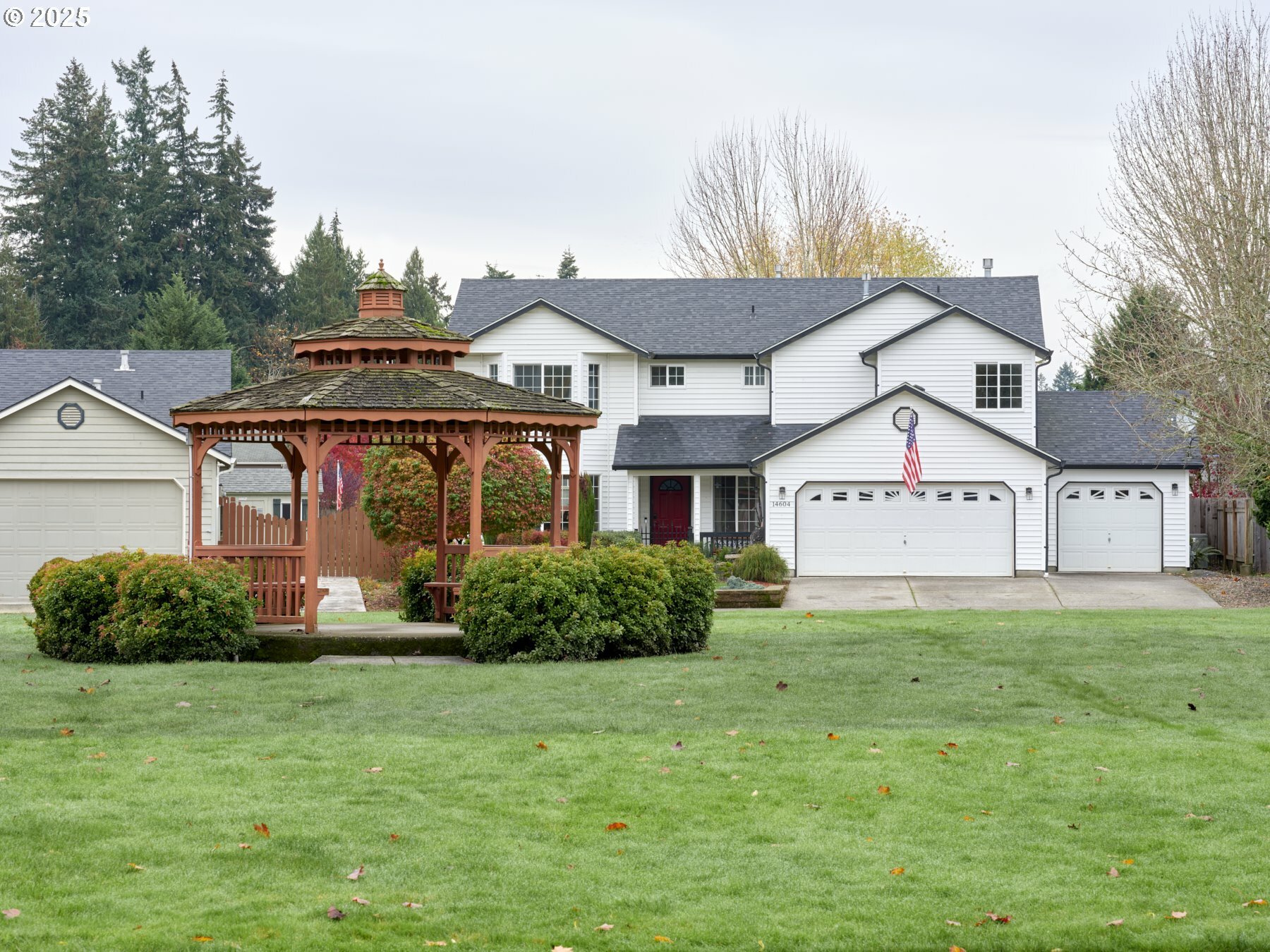 Property Photo: 14604 NW 7th Pl WA 98685