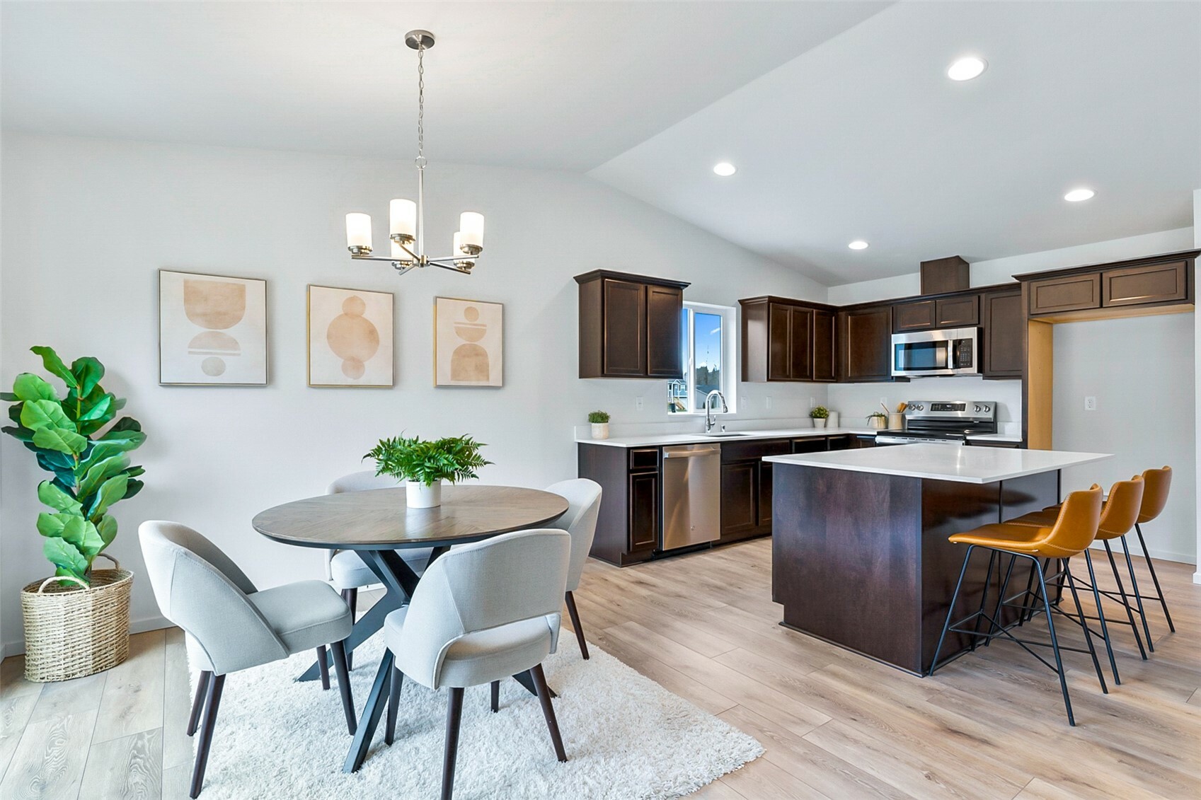 Property Photo: 1525 Alder Lane WA 98251
