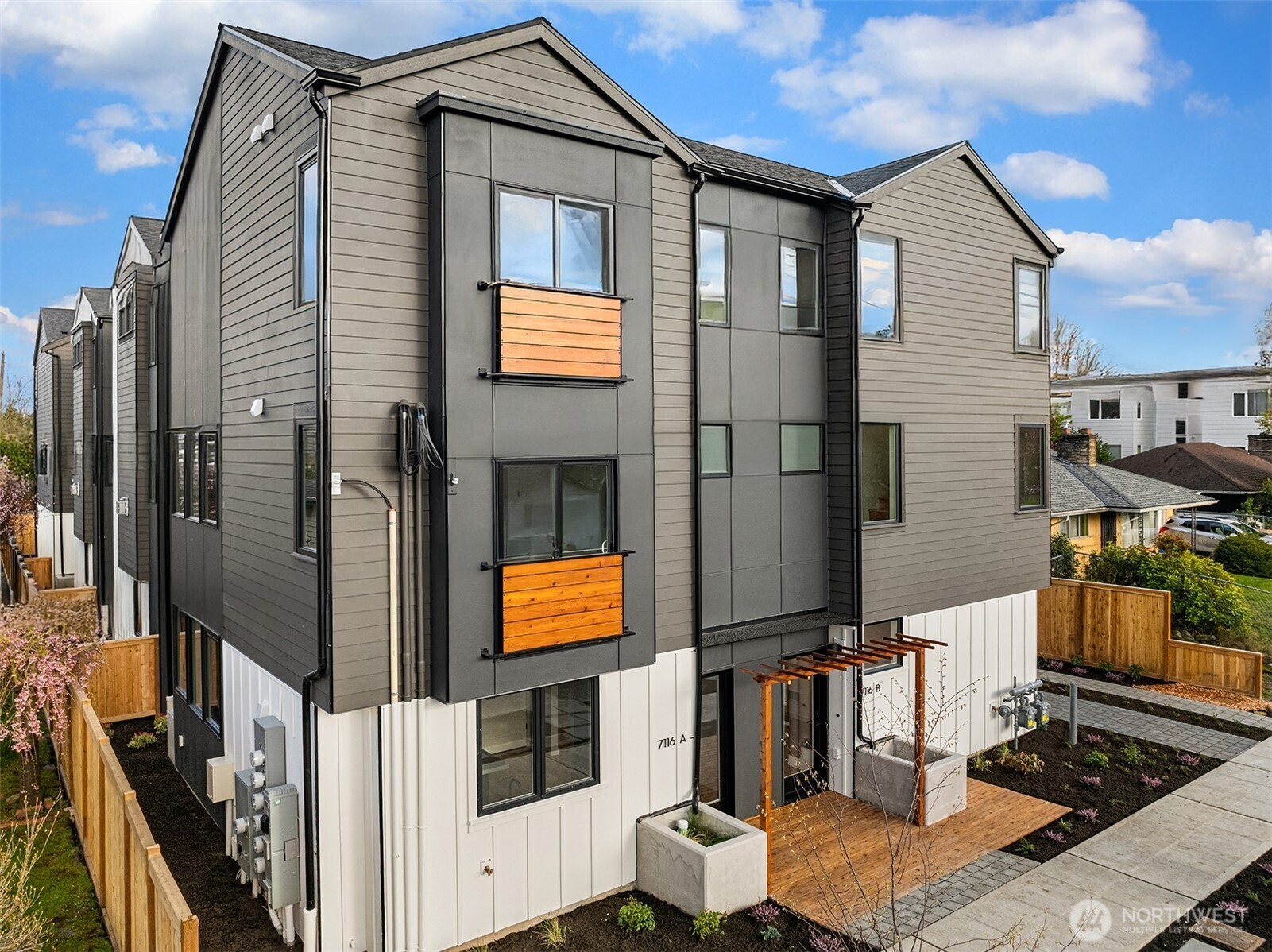 Property Photo:  7116  44th Avenue S A  WA 98118 