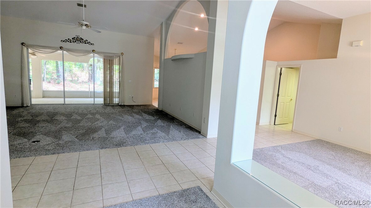 Property Photo: 2920 W Lantana Drive FL 34465