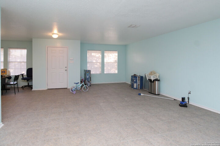 Property Photo: 10010 Moongrove Pass TX 78239