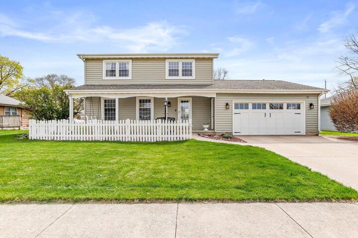 41 South Huron Drive  Janesville WI 53545 photo