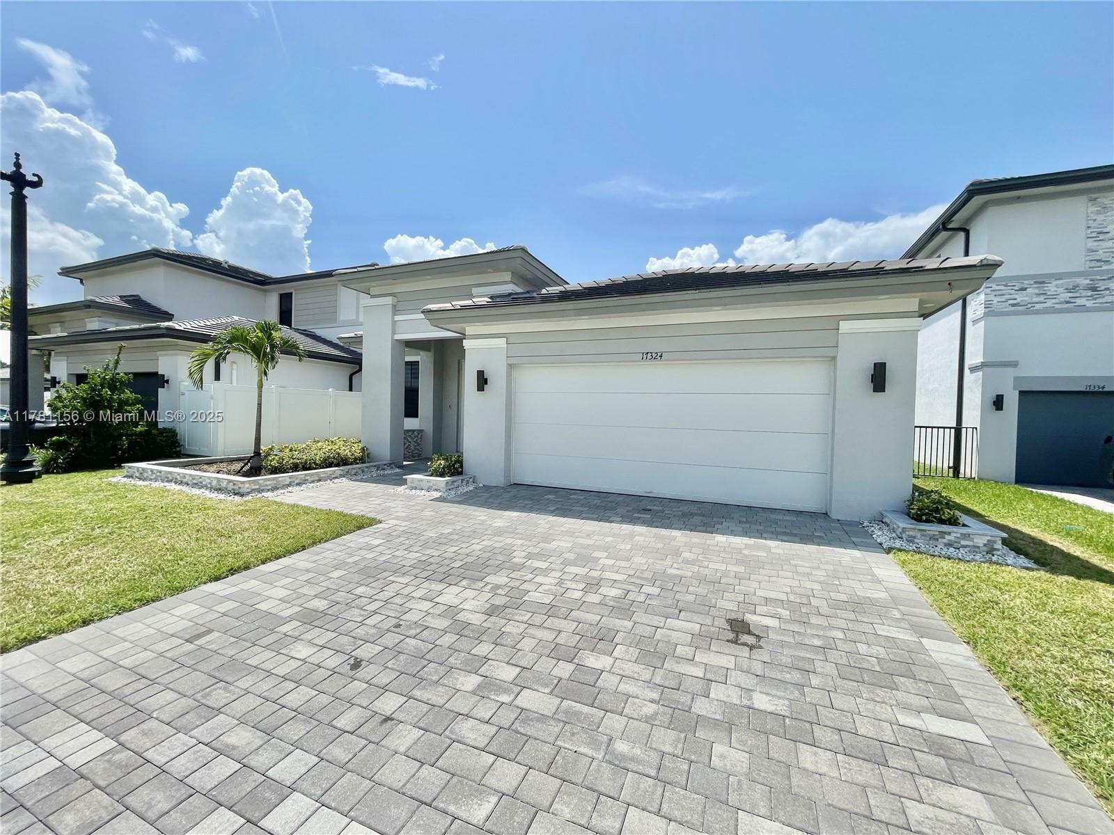 17324 SW 41st St  Miramar FL 33029 photo