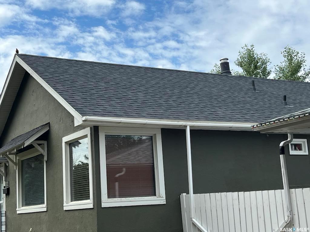 Property Photo:  424 6th Avenue NW  SK S9H 0Y3 