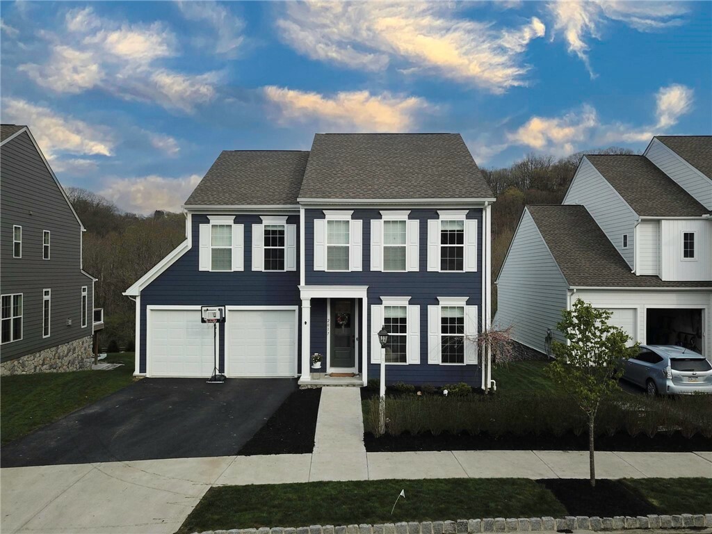 Property Photo: 2017 Hastings Crescent PA 15017