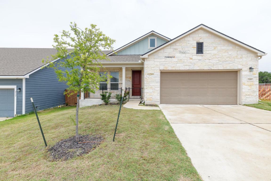 Property Photo: 208 Wagon Spoke Way TX 78642