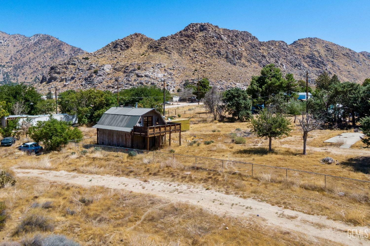 Property Photo: 17021 Linda Lane CA 93255