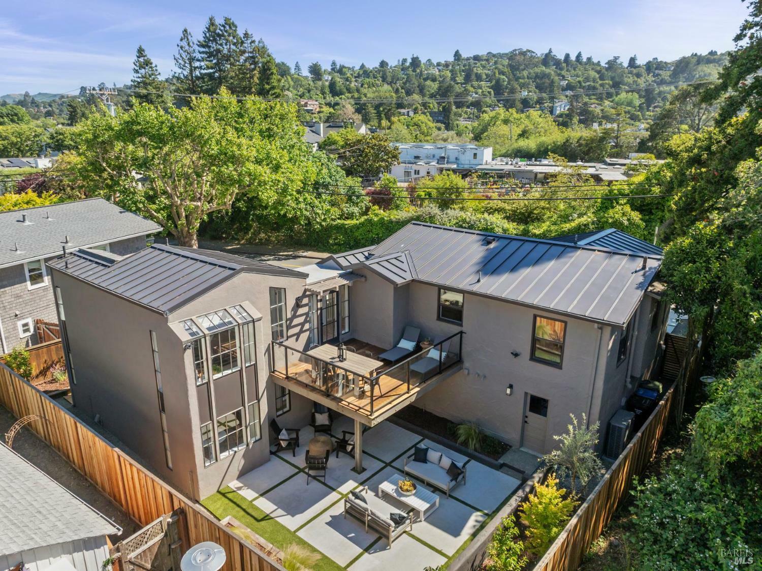 Property Photo: 233 Sycamore Avenue CA 94941