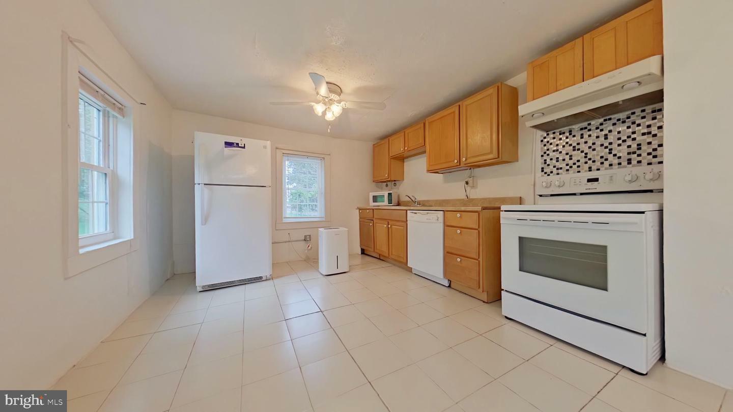 Property Photo: 27292 Old Valley Pike VA 22660