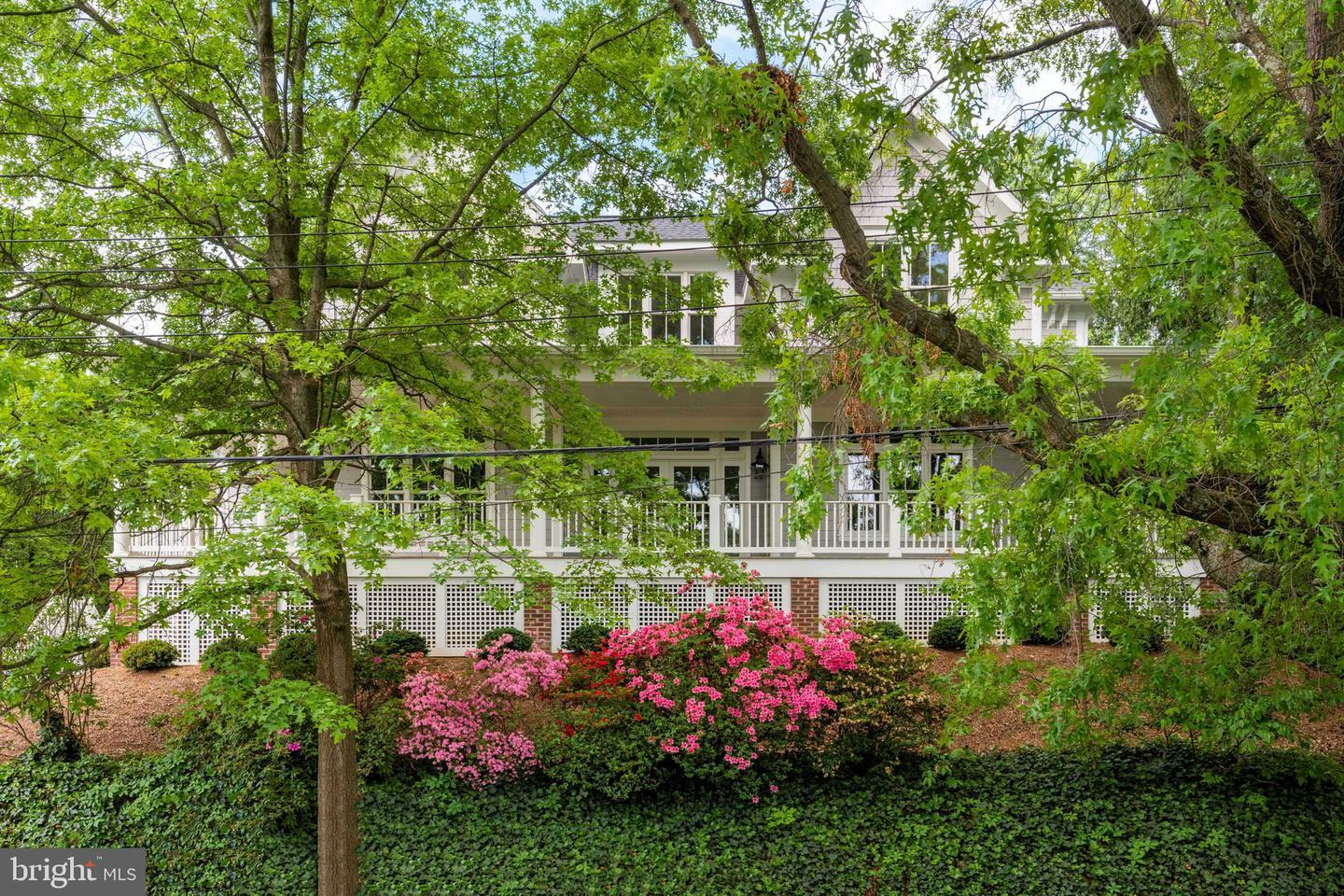 Property Photo:  414 Rucker Place  VA 22301 