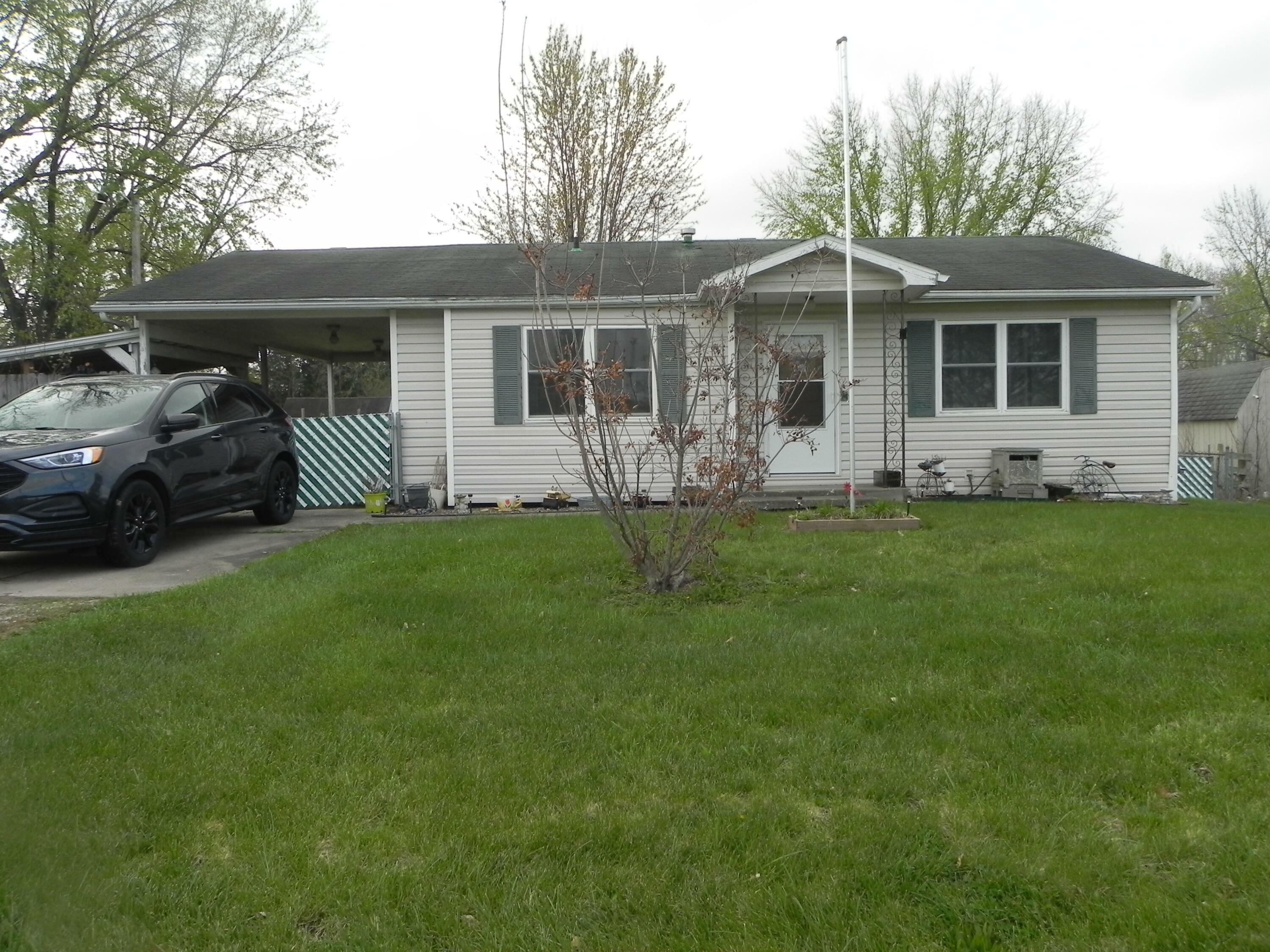 Property Photo: 1660 E Prathersville Rd MO 65202