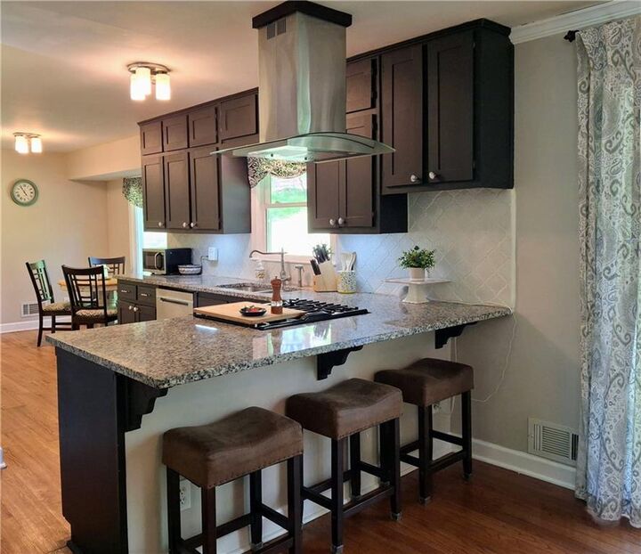 Property Photo:  1898 Mornington Lane  GA 30078 