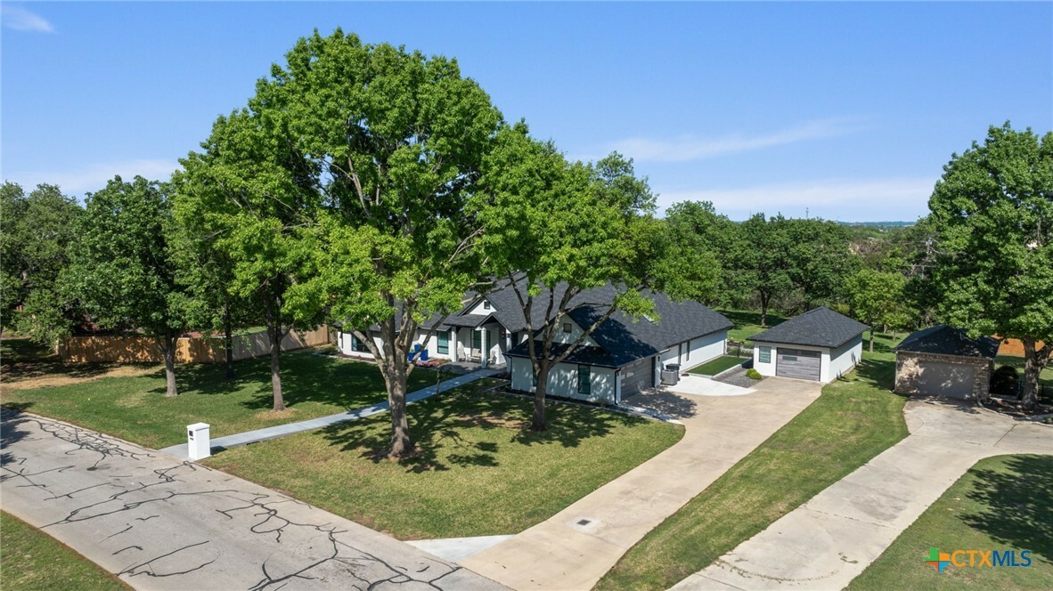 Property Photo: 10804 Bridgeport Drive TX 76502