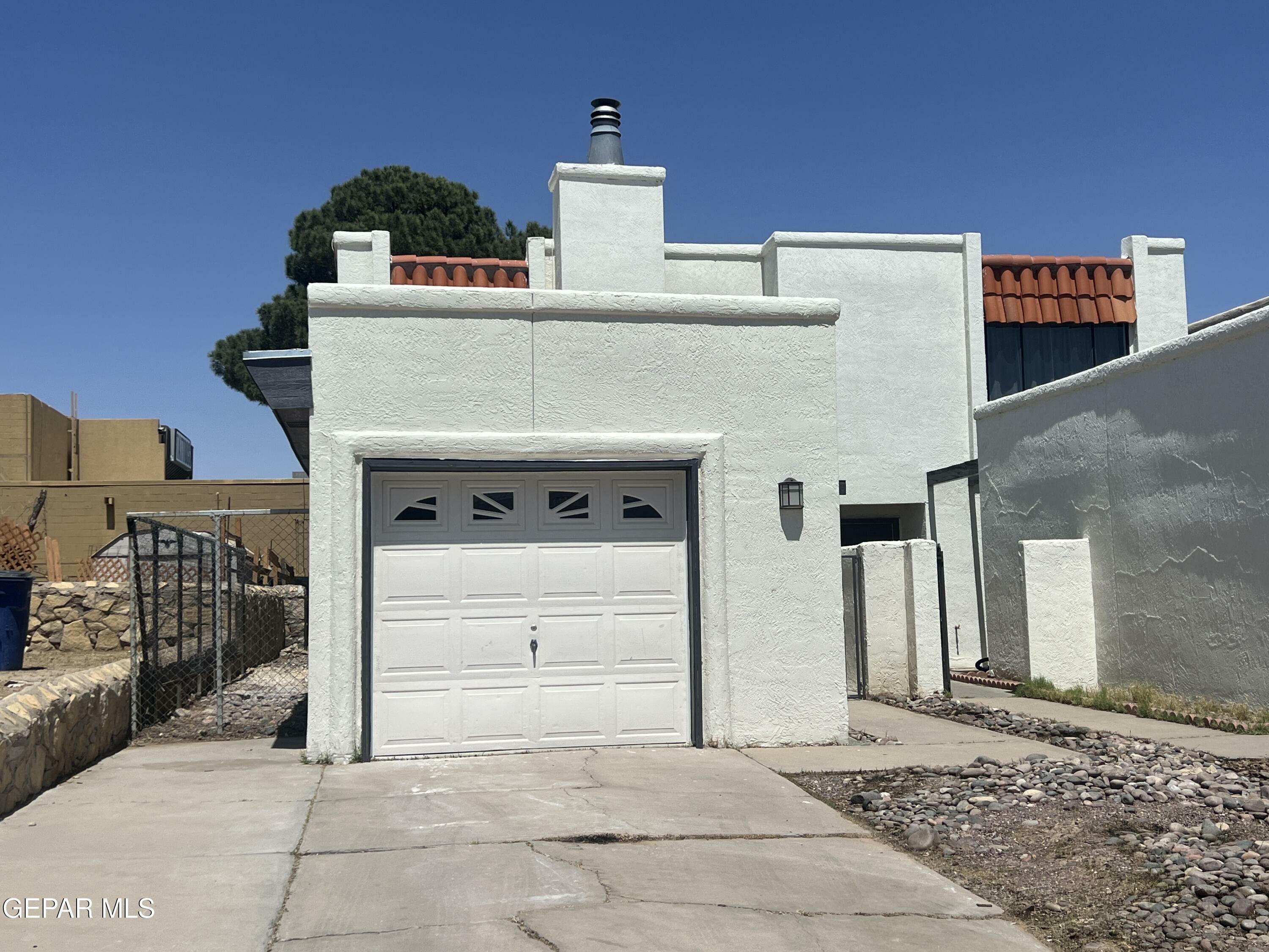Property Photo: 1809 Villa Santos Circle TX 79935