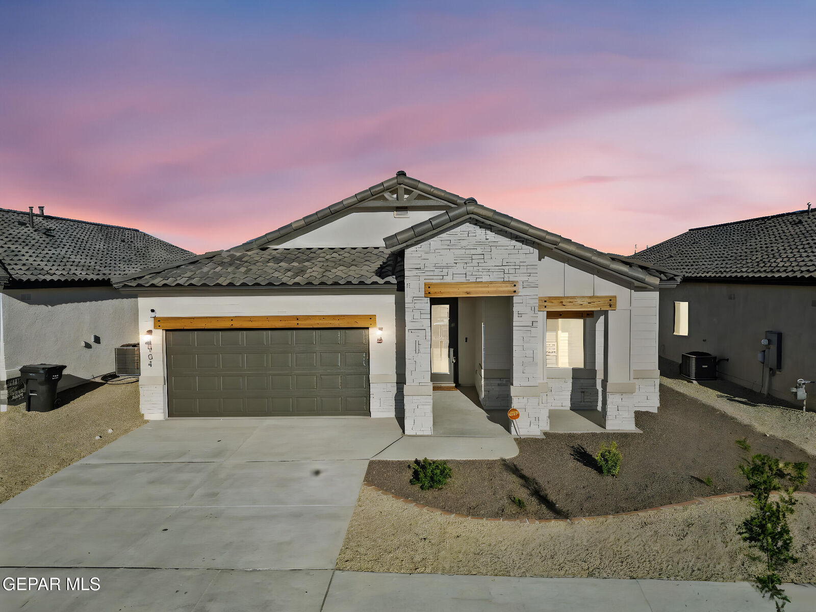 Property Photo: 909 Pettus Place TX 79928