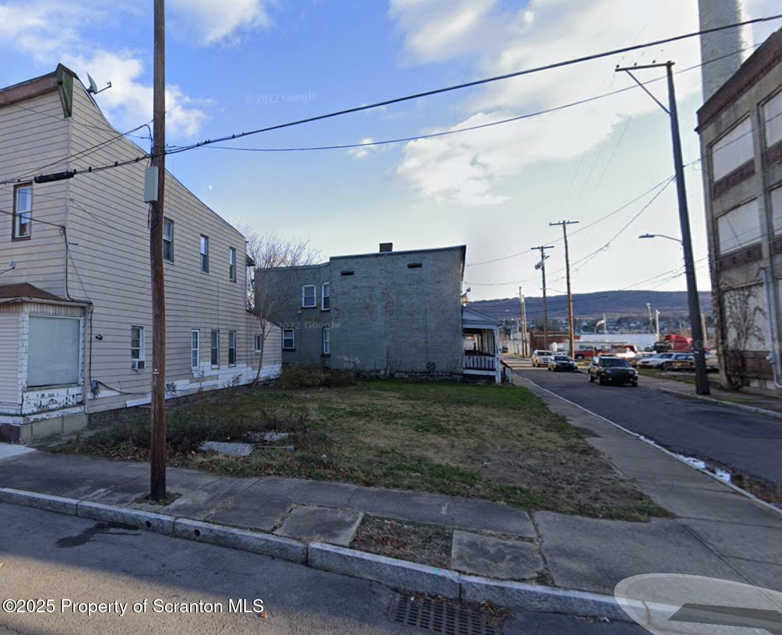 139 N Washington Street  Wilkes-Barre PA 18701 photo