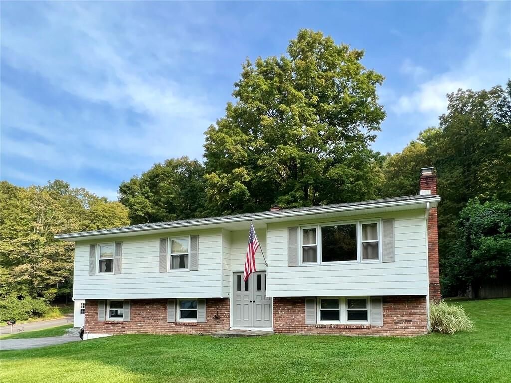 Property Photo:  2 Garden Place  NY 12508 