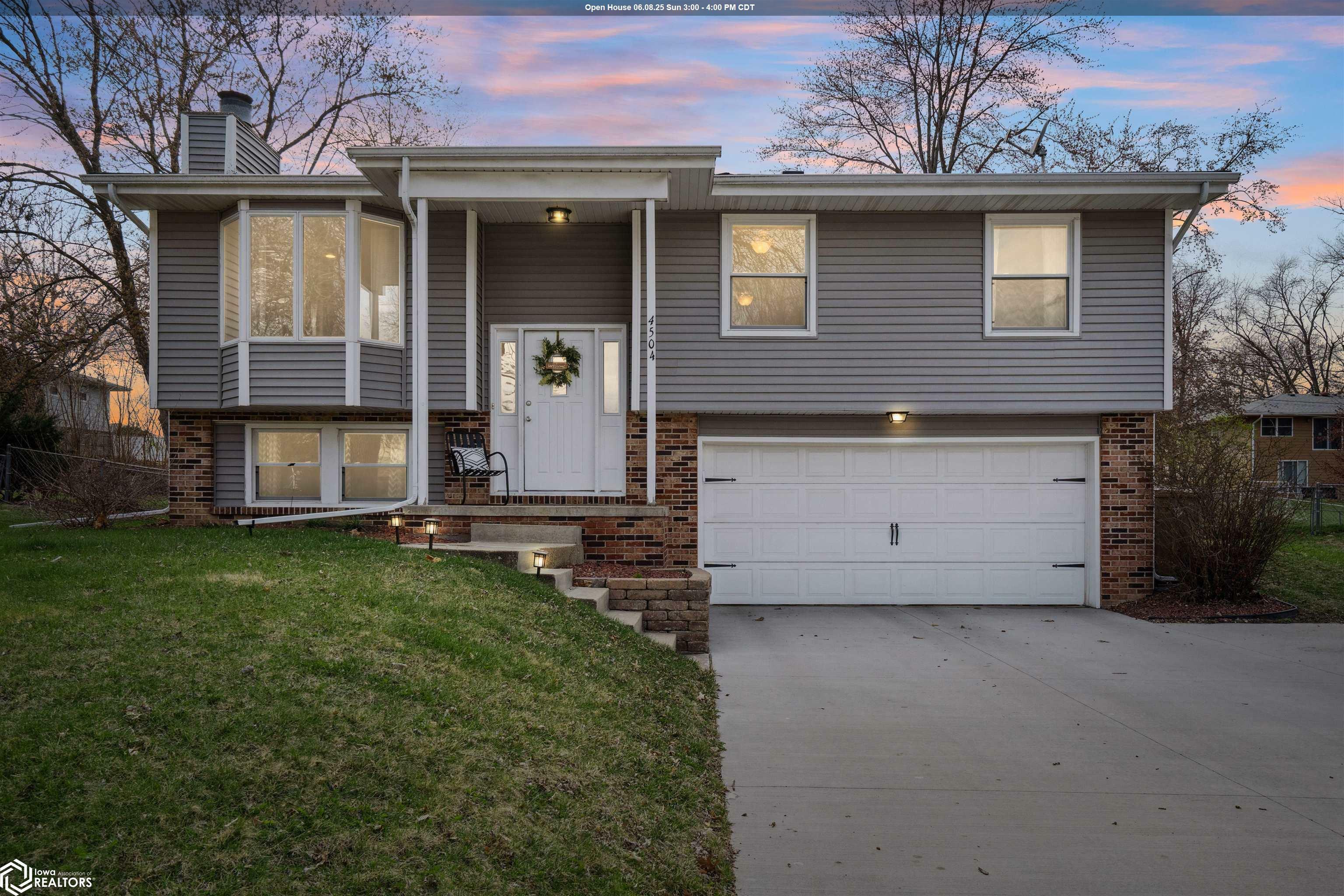 Property Photo:  4504 67th Street  IA 50322 